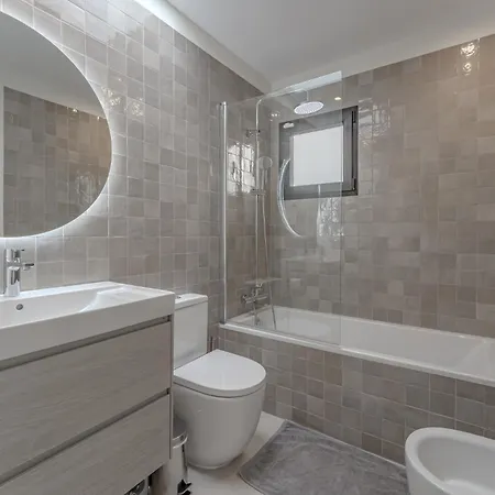 펜션 Exclusive New Townhouse In Playa Paraiso 아데제