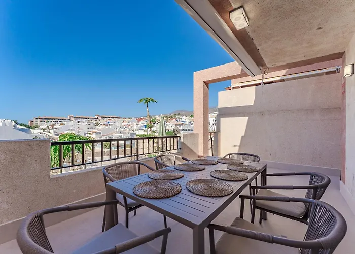 Будинок відпочинку Exclusive New Townhouse In Playa Paraiso *